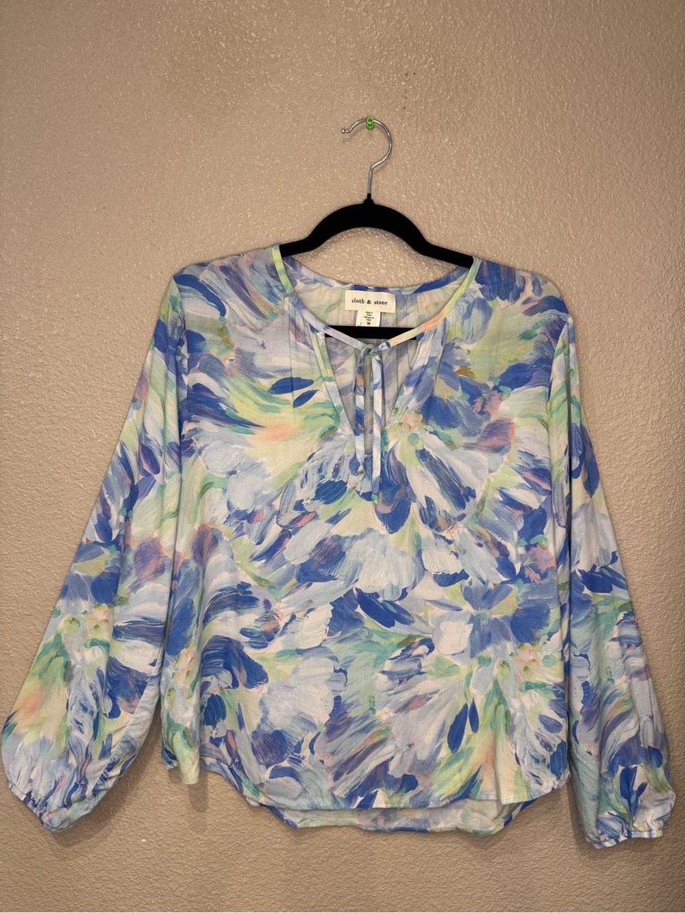 Anthropologie Cloth & Stone Blue Floral Tie Neck Blouse Balloon Sleeve Rayon Top